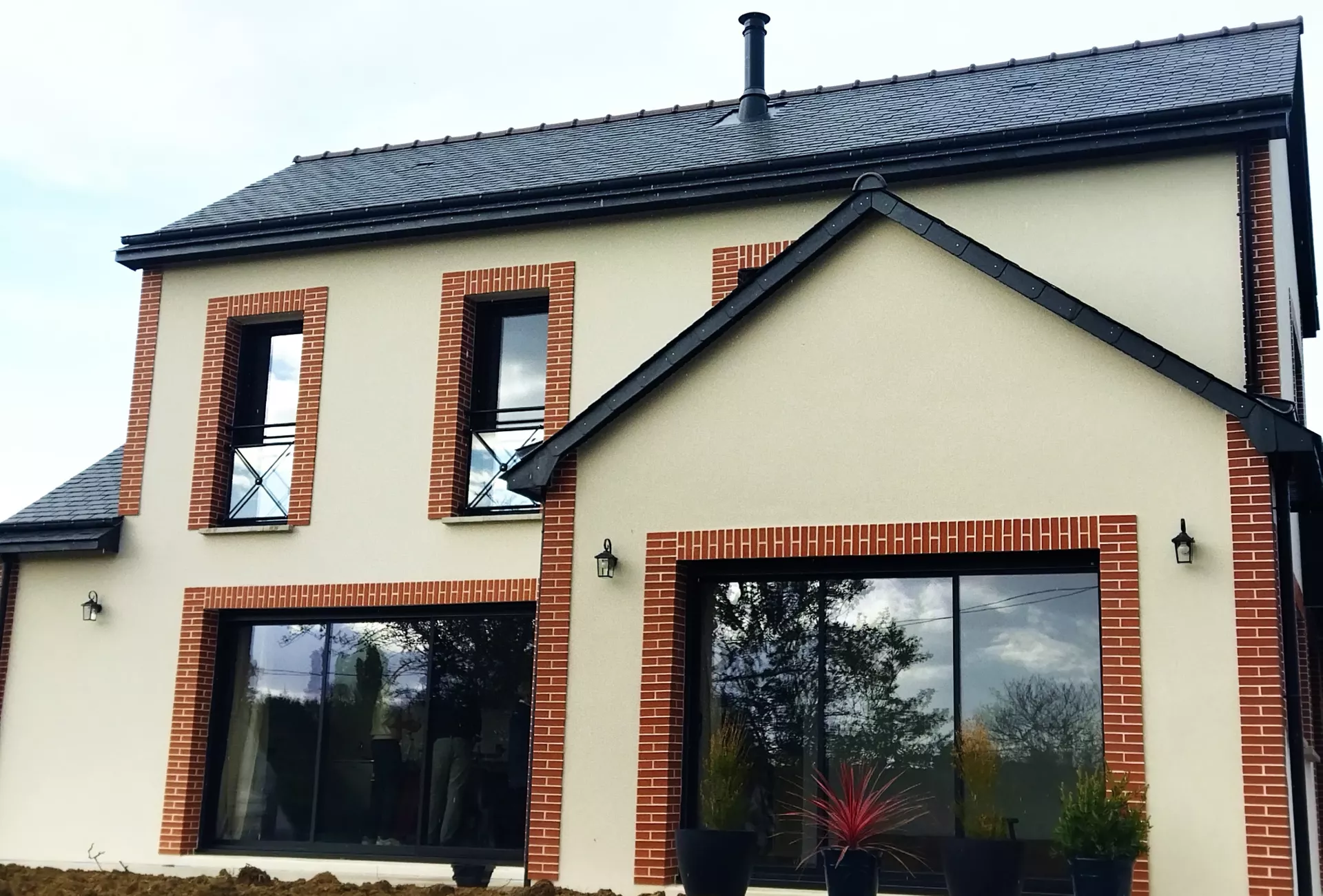 Maison neuve en aluminium noir 9005 à Saint Quay Portrieux 22410