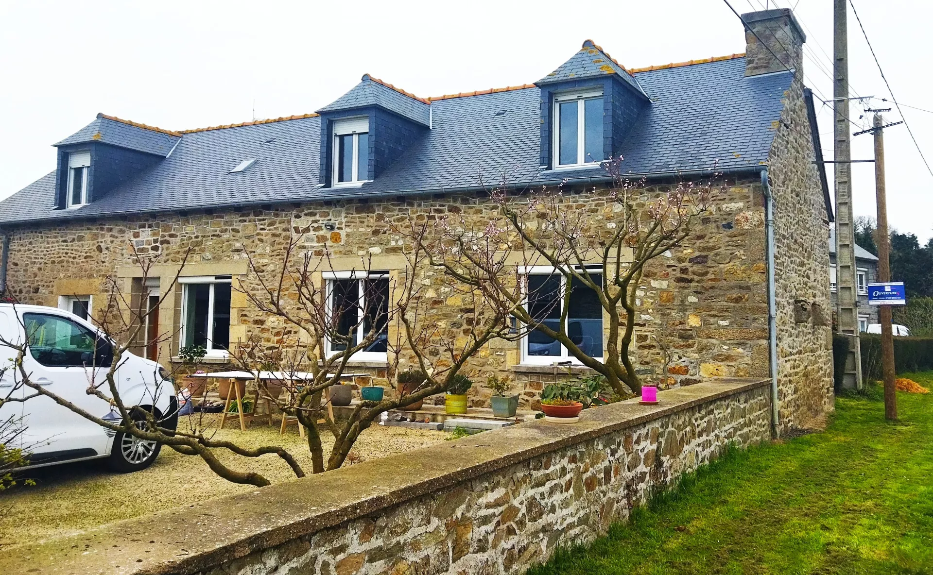Volets roulants solaire blanc