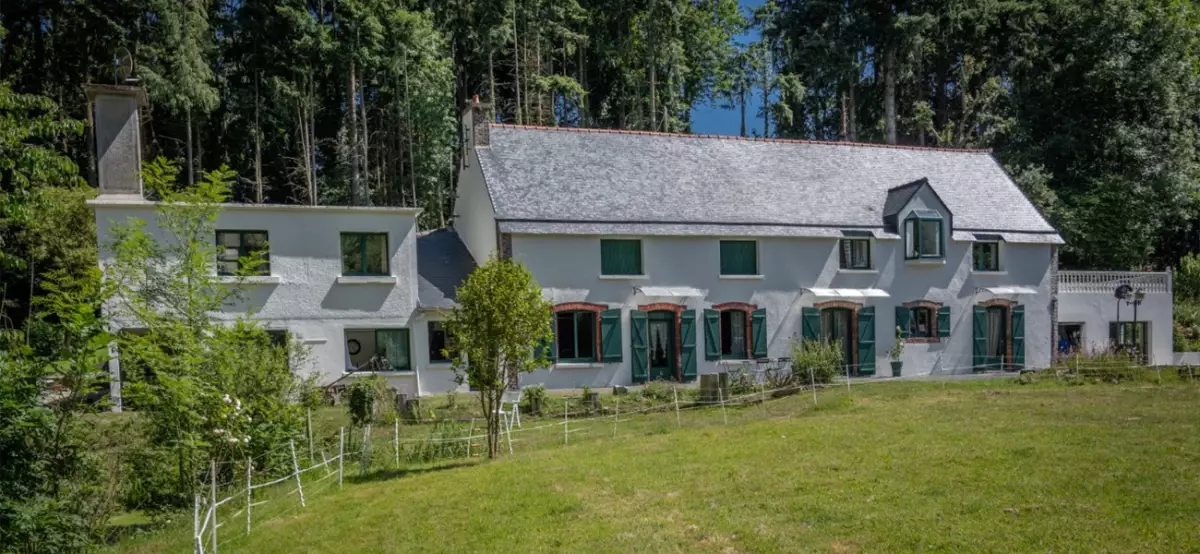 fenêtres et portes fenêtres aluminium vert sur gîte à Plélo 22170