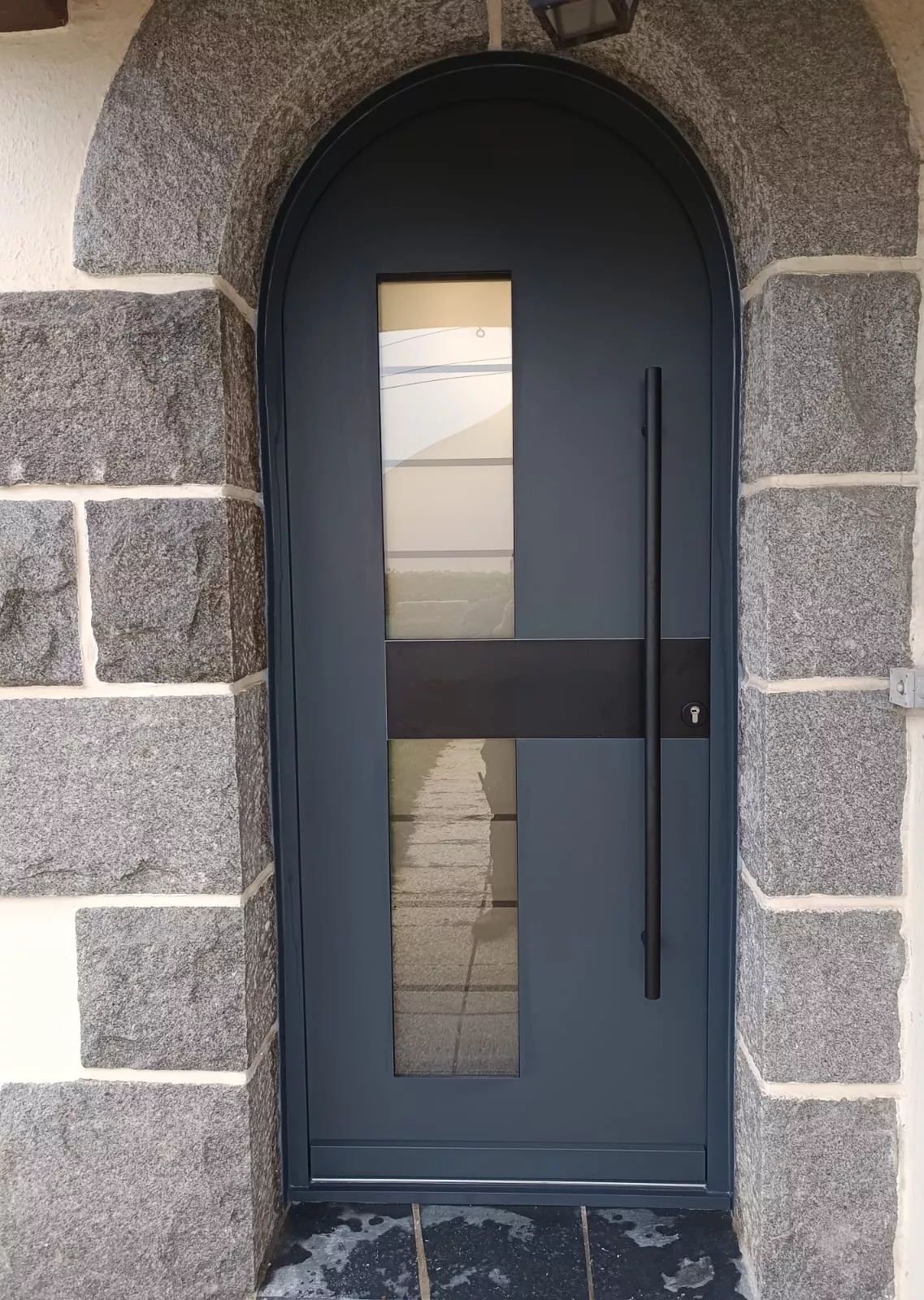 Porte Samouraï B avec insert alu noir à Ploufragan