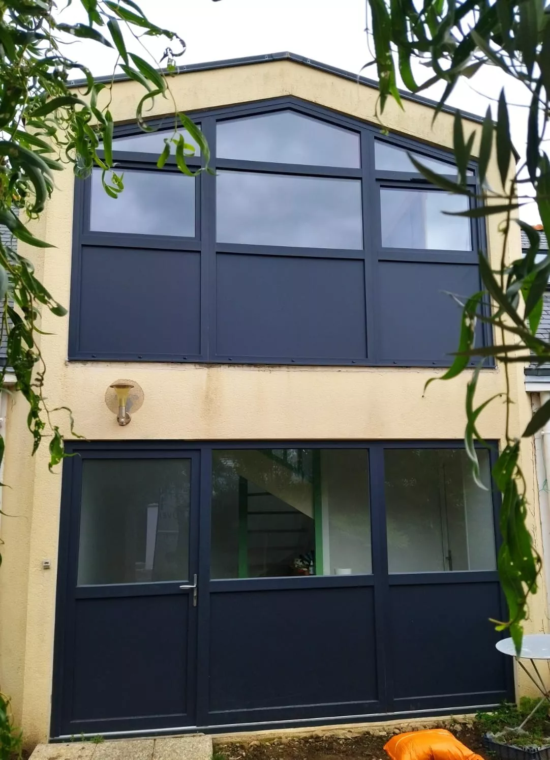 Ensemble triangulaire PVC gris anthracite RAL 7016  à Plérin