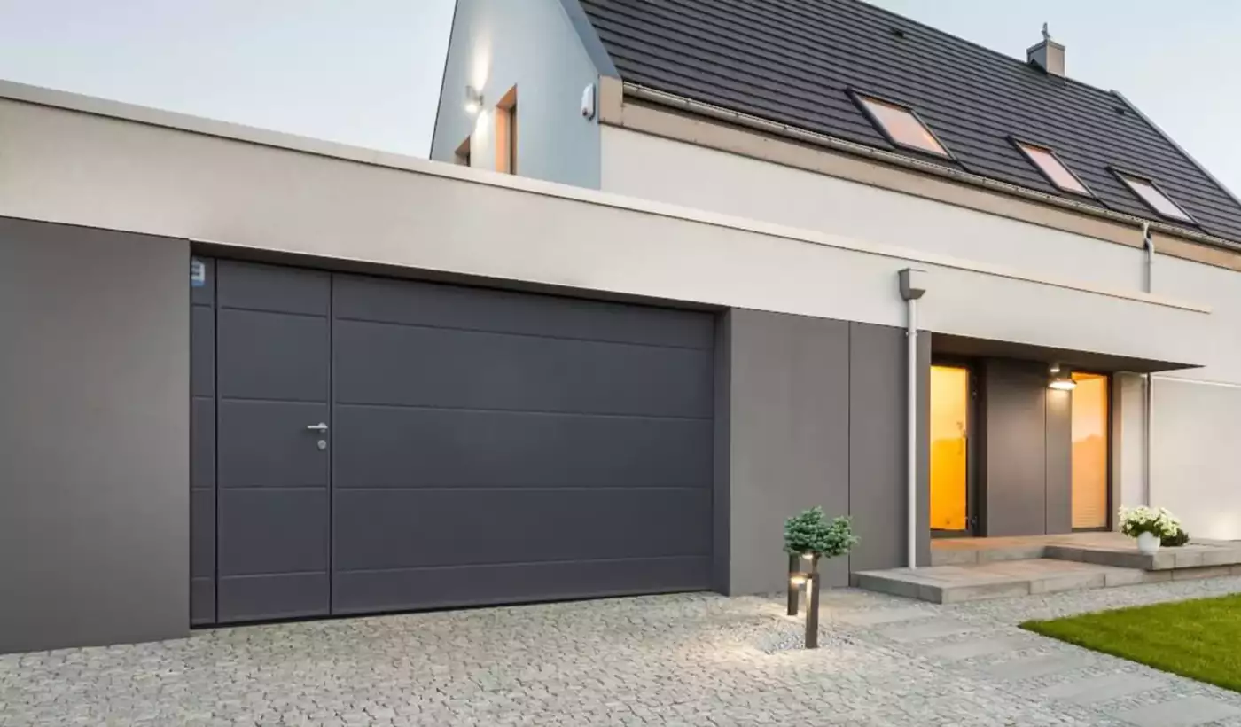 Portes de garage sur mesure Moos et Soprofen à Saint-Brieuc