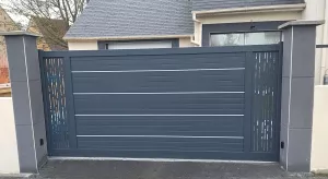 portail à Pléneuf Val André – OuvertureS