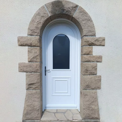 Porte d entrée cintrée à Saint Rieul – OuvertureS